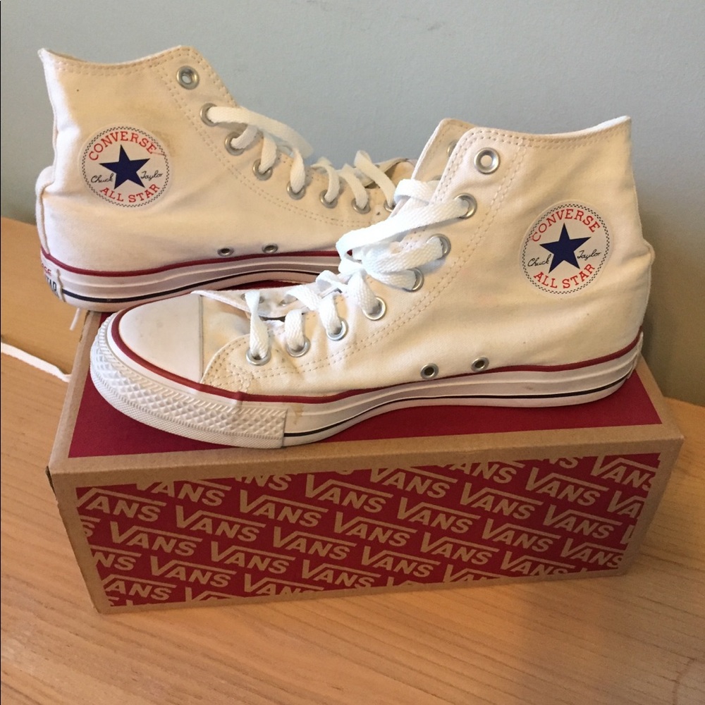 Converse white high tops. Women’s 9 Men’s 7